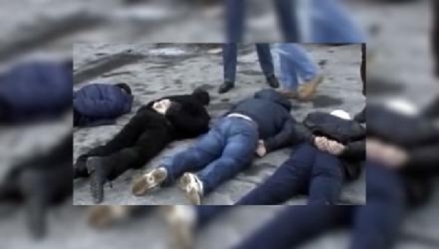 Банду, избившую полицейского до комы, поймали после нападения на торговца мороженым