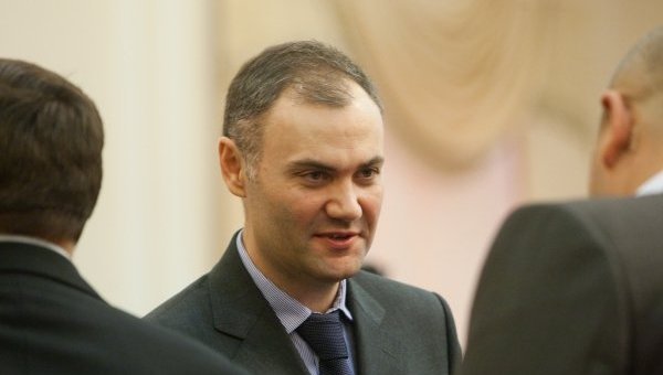 ГПУ разрешили заочное расследование против экс-министра финансов Колобова