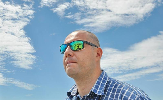 Спалити це курв’яче кубло, - блогер