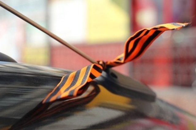 «Оппоблок» заблокировал подписание закона о запрете георгиевской ленты