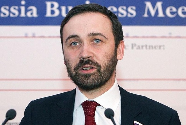 Илья Пономарев: "Поражает слабость вашего государства. Вы не можете посадить кого-то значимого"
