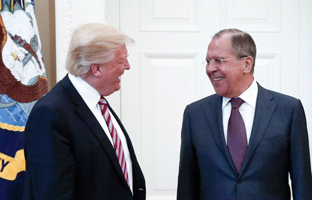 Трамп хвастается Лаврову: Я только что уволил директора ФБР, он реальный псих