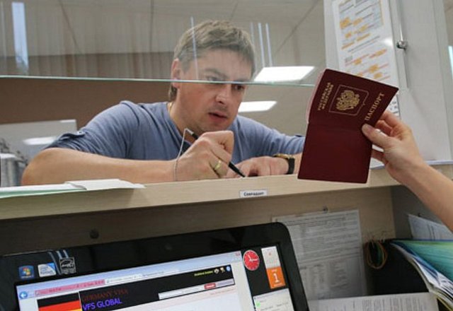 "Хватит терпеть" - дипломат советует быстро вводить визовый режим с Россией