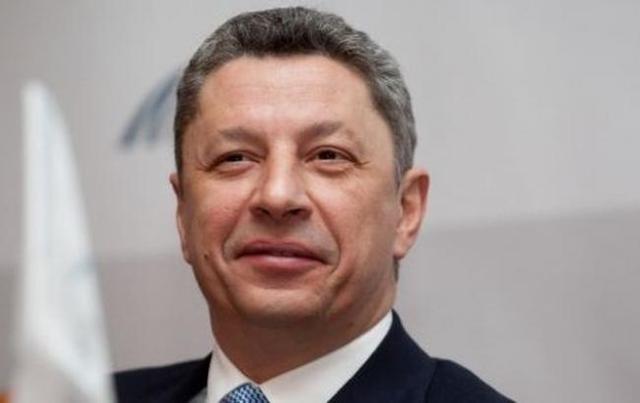 Нардеп Юрий Бойко купил своей богатой жене кулон за четверть миллиона