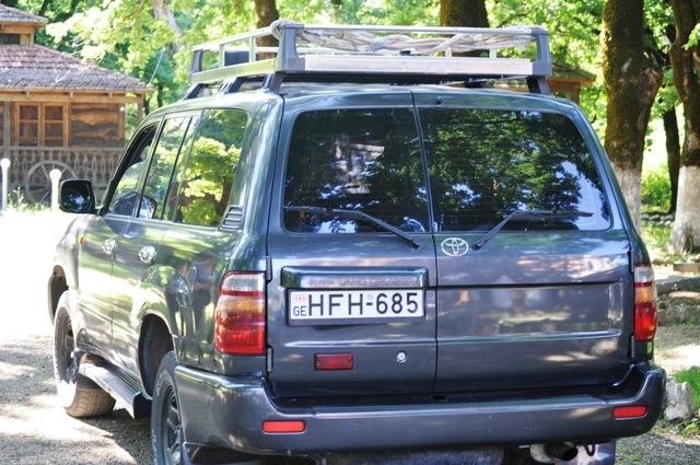 Могут продать "утопленника": в Украину хлынули дешевые авто из Грузии