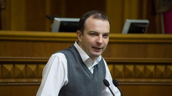Єгор Соболєв із трибуни парламенту назвав генпрокурора Юрія Луценка шахраєм