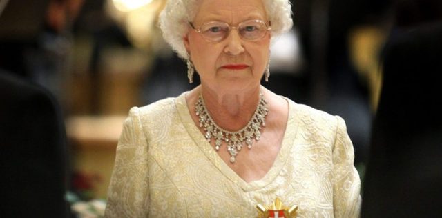 СМИ: Королеву Великобритании хотели убить