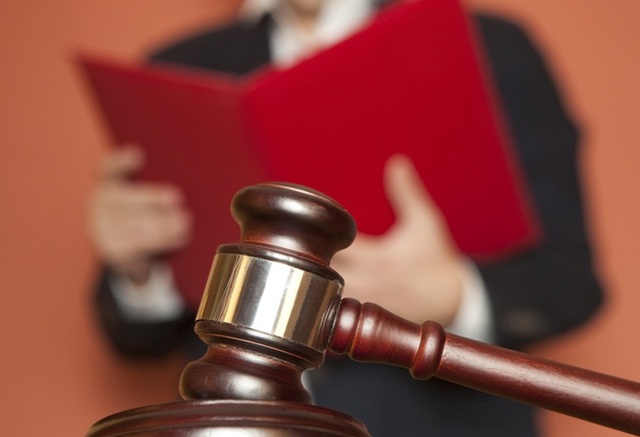 Бывший помощник Авакова получил условный срок за кражу песка на миллионы