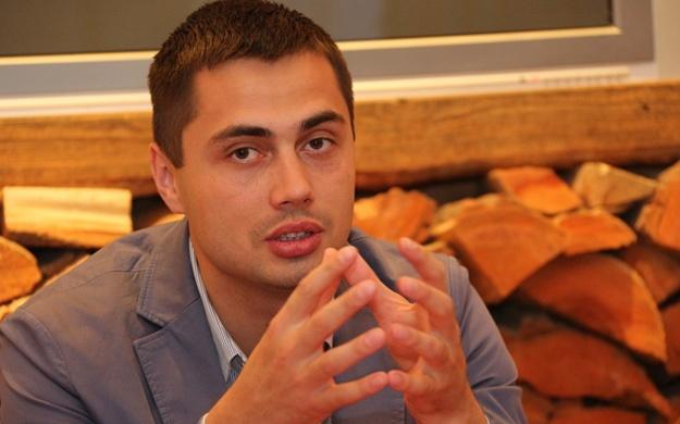 Это очередная показуха… люди Клименко, успешно обслуживают нынешнюю власть, так же как прошлую, – Фирсов