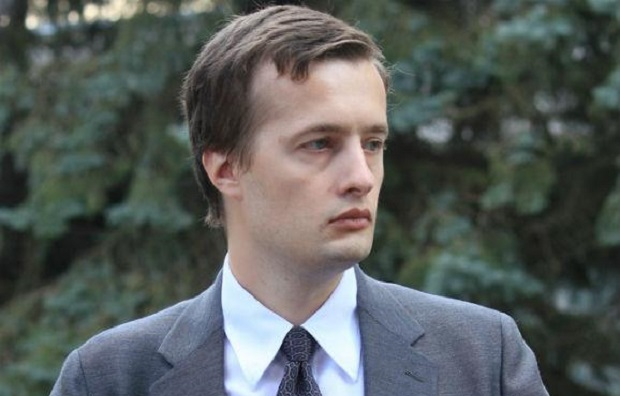 Сын Порошенко считает, что президент прилагает максимум усилий для завершения войны