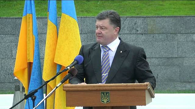 Порошенко — школьникам: вы будете жить в Евросоюзе