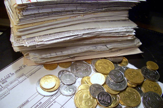 Новые тарифы: за что в июне украинцы будут платить больше