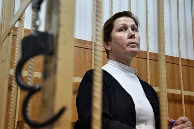 Рашисты сломали позвоночник директору украинской библиотеки Наталье Шариной