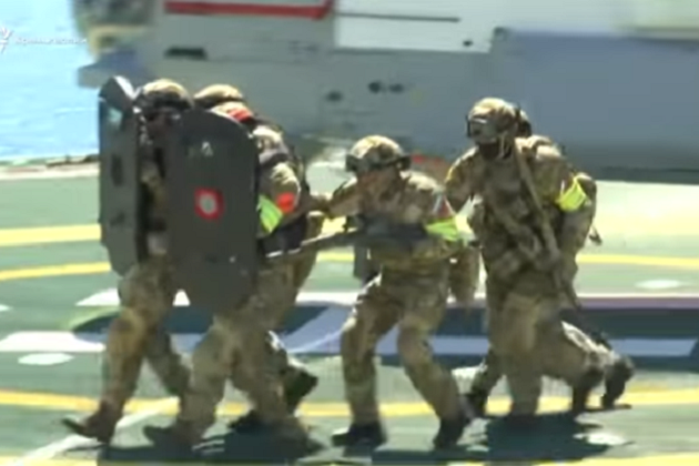 Оккупанты показали как захватывали объекты в Крыму