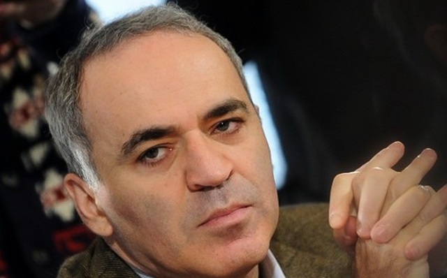 Европа должна поучиться: Каспаров ответил Собчак по поводу блокировки Вконтакте в Украине