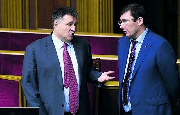 Луценко, Авакова и Матиоса обвинили в давлении на судей