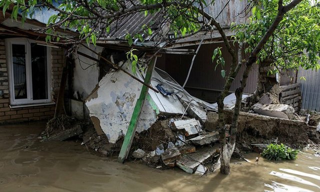 Масштабное наводнение в России: эвакуируют 60 тысяч человек, есть погибшие