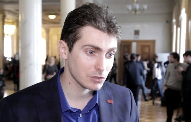 Нардеп БПП Білоцерковець виправдовується за матір-мільйонерку