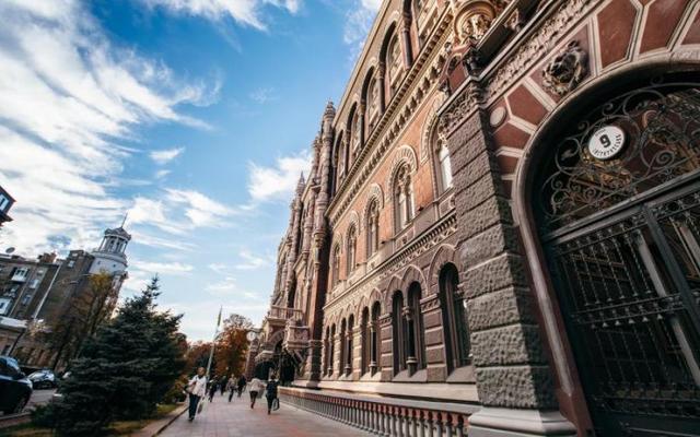 НБУ развязал руки скупщикам валюты