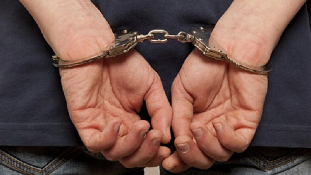 В Киеве мужчина поймал разбойника, напавшего с ножом на школьника