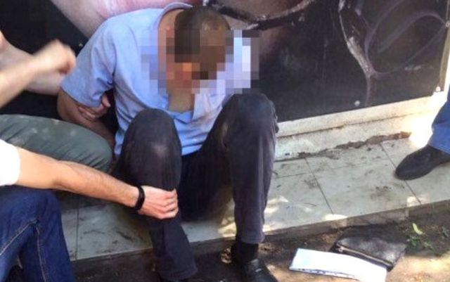 В Тернополе офицер полиции попался на взятке, которую требовал от местного чиновника