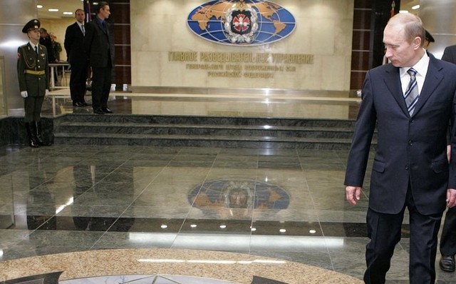 "Фабрика хакеров": почту Макрона взломали сотрудники ГРУ РФ, - российское издание The Insider