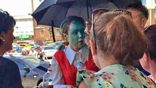 Ожог глаза: Королевская частично потеряла зрение