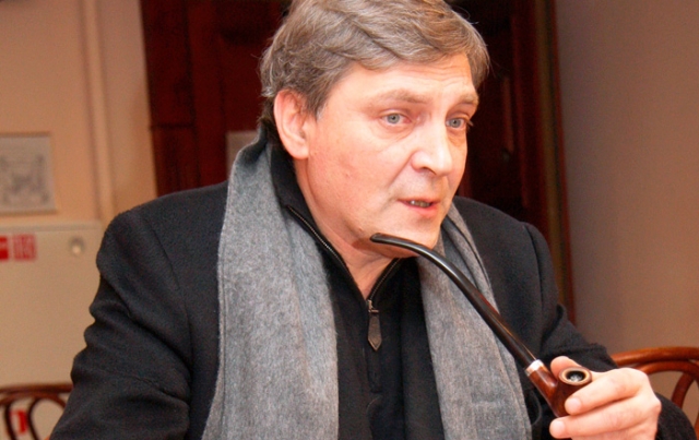 "Нелепая конструкция должна рухнуть": Невзоров спрогнозировал будущее России