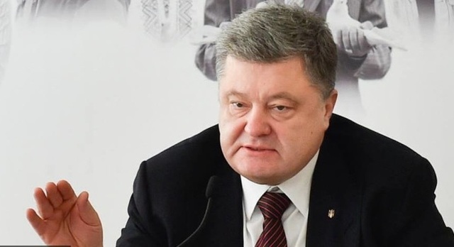 В сети обнародовали настоящие причины запрета Порошенко интернет сайтов
