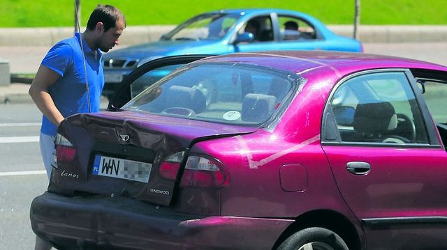 "Попав в ДТП, бросают авто и уходят". В Киеве вал аварий на "литовцах"