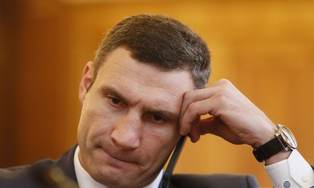 Кличко и его замам грозит до 8 лет тюрьмы за батарейки