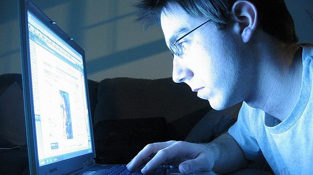 Держава не має вирішувати за громадян, якими Інтренет-ресурсами їм користуватись, — юрист