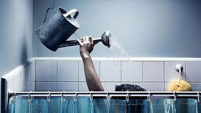 Почему в Киеве массово отключили горячую воду и когда ее снова дадут