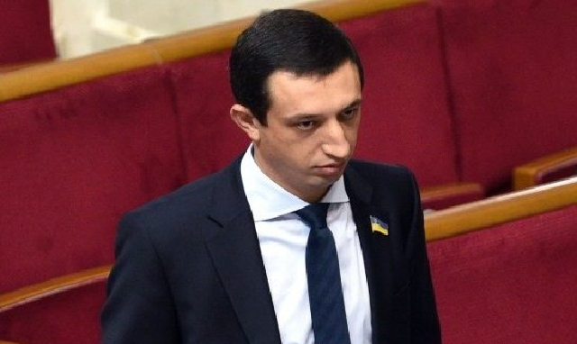 Предприниматели, работающие на Киевской таможне, возмущены дискредитирующим их запросом народного депутата Немировского