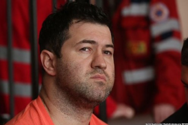 Жена Насирова продолжает упорно просить помощи у президента