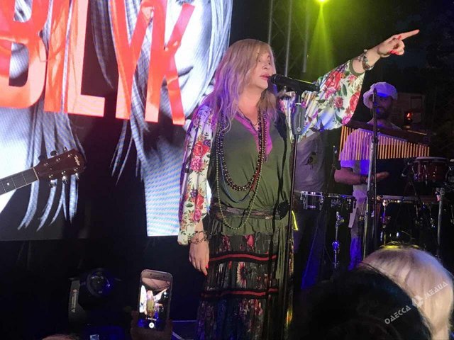 Билык дает концерт в Одессе: начались потасовки с полицией