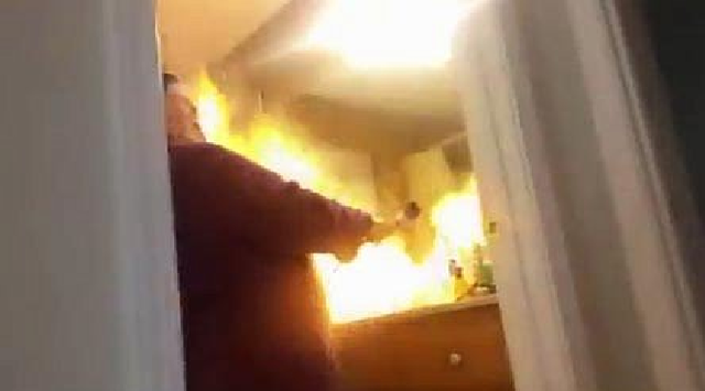 Под Днепром муж поджег жену, которая не хотела доить корову