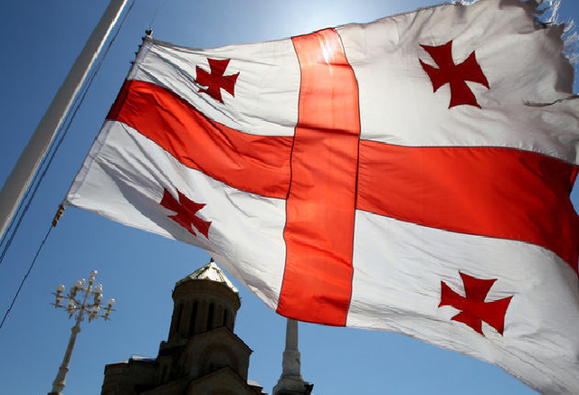 Медведев пояснил разницу между реформами в Грузии и Украине