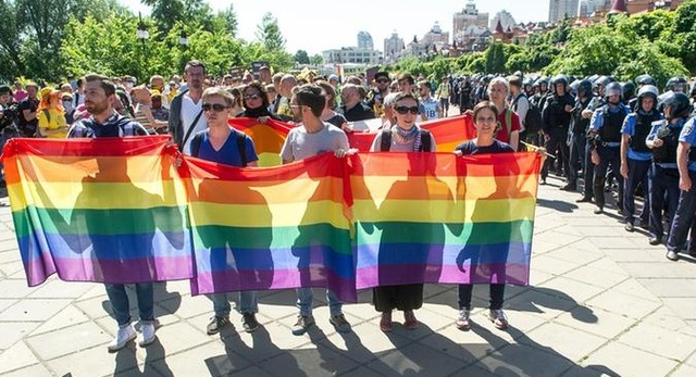 В партии Ляшко выступили против ЛГБТ-парада в Киеве