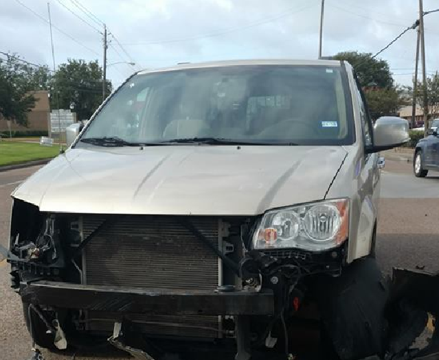 Жена украинского олимпийского чемпиона попала вместе с сыном в аварию