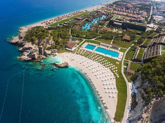 Советник Авакова засветился на дорогом курорте: названа стоимость номера