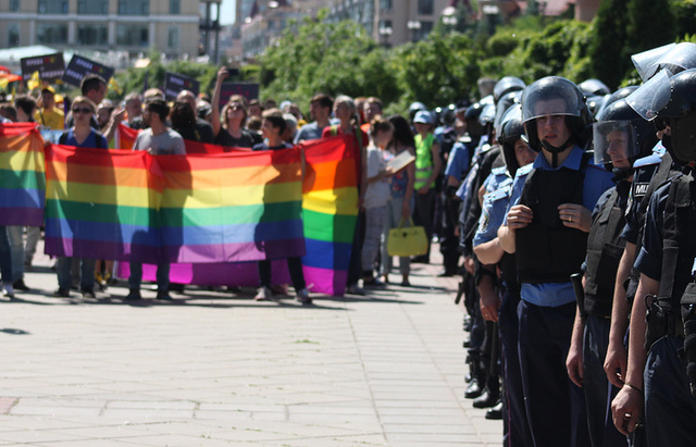 В Киеве избили еще двух представителей ЛГБТ после Марша равенства