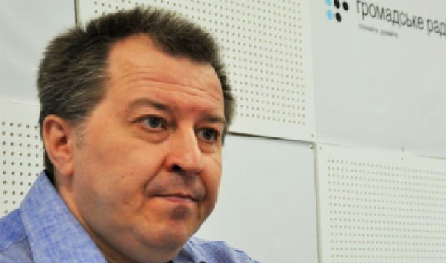 "Найбільш руйнівною є ригідність української влади в ситуації війни", – Дацюк