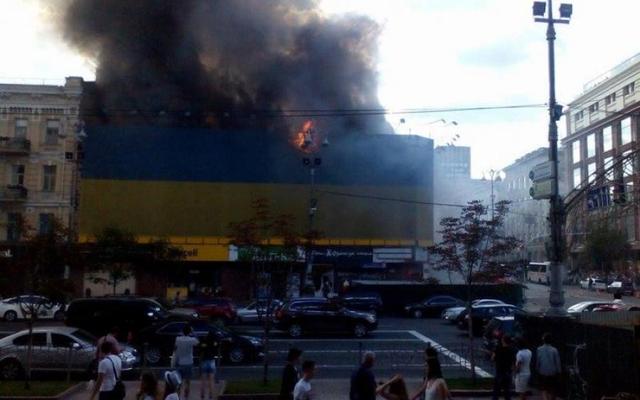 Пожар на Крещатике: стало известно, кто заплатит за ущерб