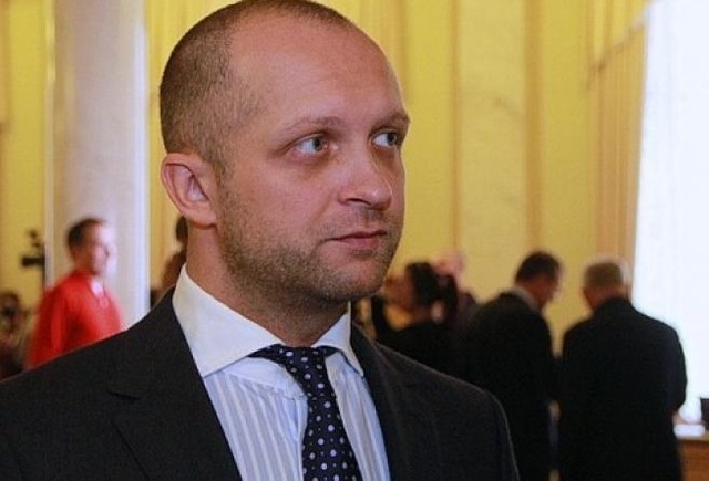 На одну из взяток Поляков приобрел два "iPhone 7"