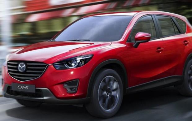 Маріупольська чиновниця купила нову Mazda, заробивши за рік менше ₴9 тисяч