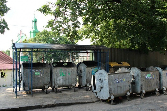 Во Львове нашли чистый район — у дома Садового