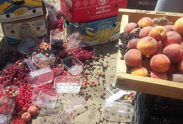 В Одессе неизвестные разгромили стихийный рынок