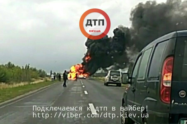 Под Киевом произошло смертельное ДТП: погибли три человека, среди которых депутат