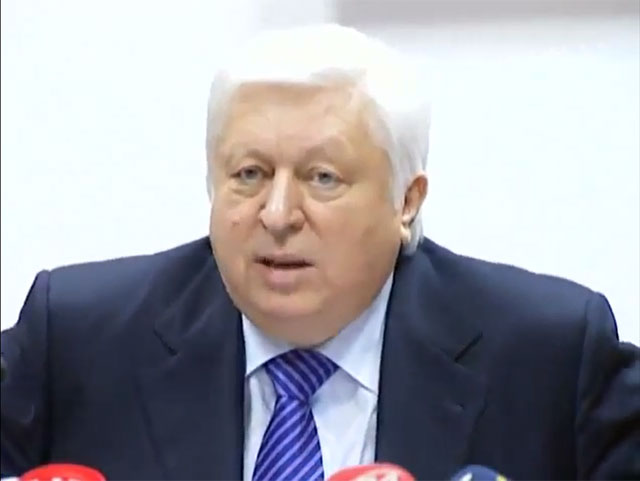 Пшонка потребует компенсацию за разграбление своего особняка